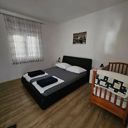 Apartman House Gaspar Zára